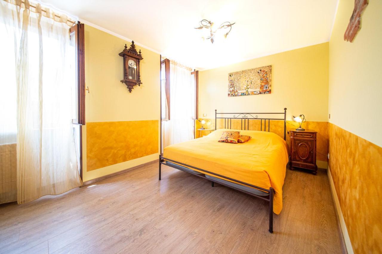 Ferienwohnung Klimt House Torri Del Benaco Exterior foto