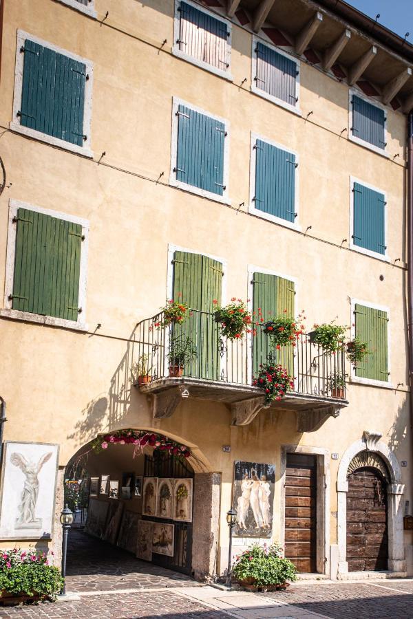 Ferienwohnung Klimt House Torri Del Benaco Exterior foto
